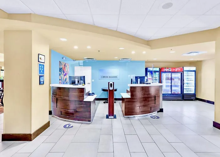 Contemporary Apartment With Pool Hot Tub - Close To Universal Studios